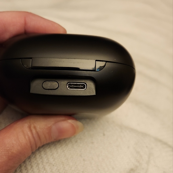 NIB Wrap around the ear Bluetooth Earbuds/Earphones - Picture 10 of 13